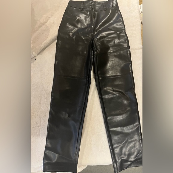 Aritzia Funk Pant - Picture 1 of 4